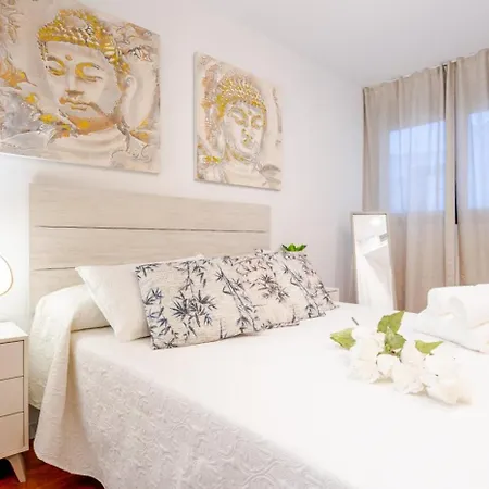 Expoholidays- Rueda Lopez Con Parking Gratis 3a Almería