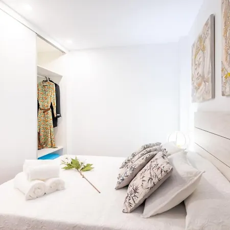 Expoholidays- Rueda Lopez Con Parking Gratis 3a Apartament